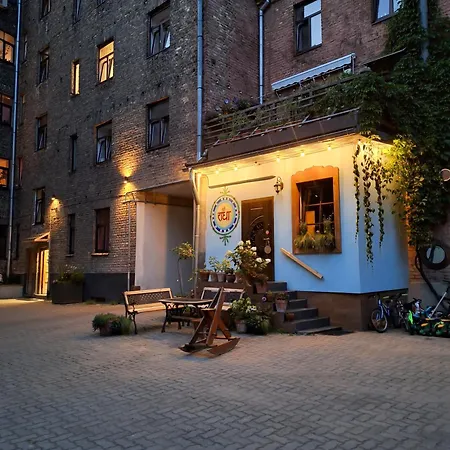 Newly Made With Private Entrance - 1st Floor