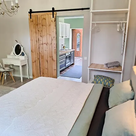 Newly Made With Private Entrance - 1st Floor Apartament