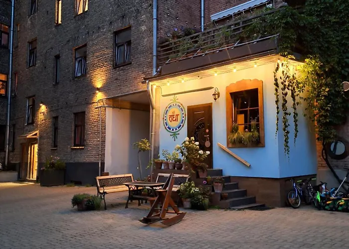 Newly Made With Private Entrance - 1st Floor