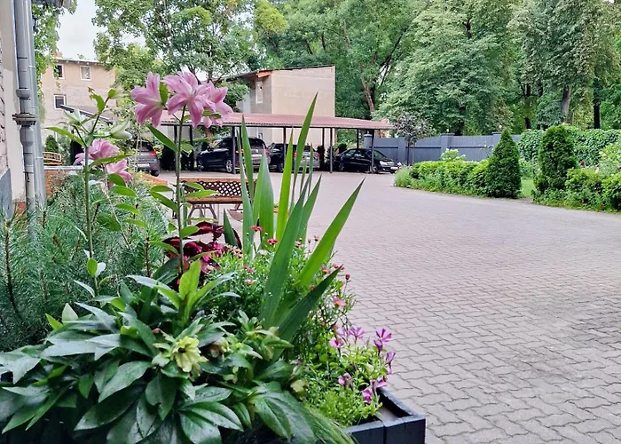 Апартаменты Newly Made With Private Entrance - 1st Floor